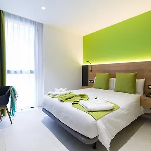 Hotell Mg Poniente ***