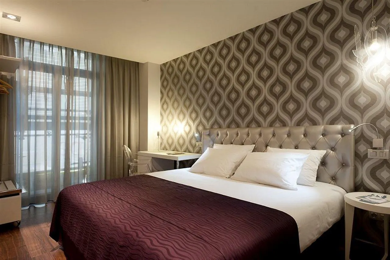 Hotel Ikonik Ramblas Barcelona